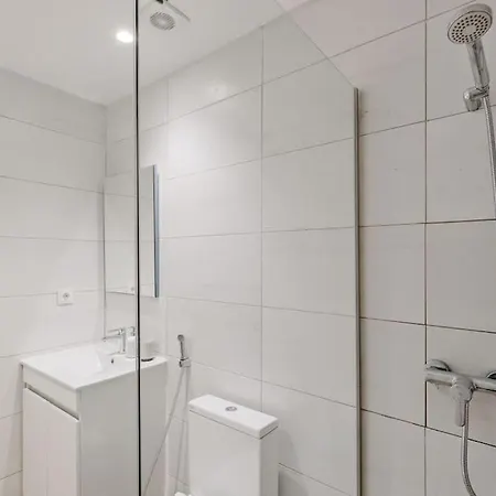 Lovely Studio, Fully Equipped & Near Subway N7 * Лісабон