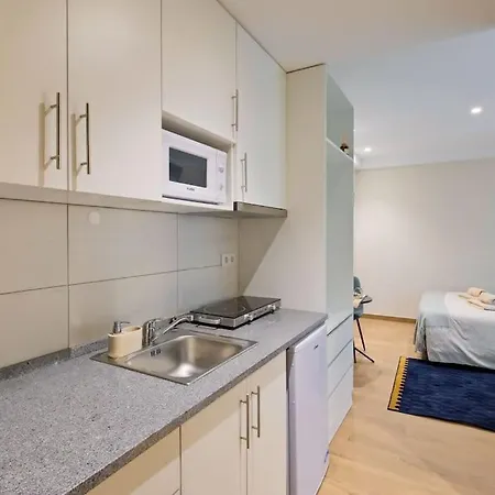 Apartment Lovely Studio, Fully Equipped & Near Subway N7 *
